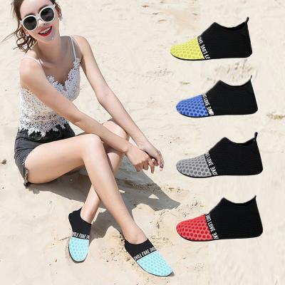 China Water Skin Aqua Shoes Quick Dry Beach Unisex Anti-Static Aqua Socks Swimming Shoes Barefoot Shoes for sale