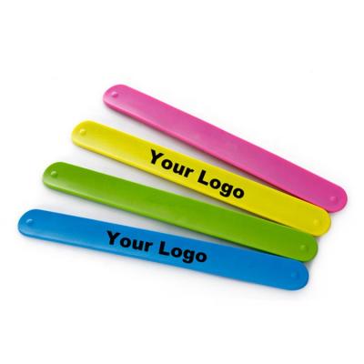 China 2021 Fashion Silicone Slap Bracelet Ethnic Soft Custom Silicone Slap Bands for sale