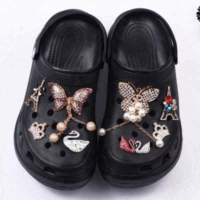 China Handmade Custom Metal Rhinestone Bling Crystal Shoe Charms for Designer Shoes Decoration Ornament Christmas Gift for sale