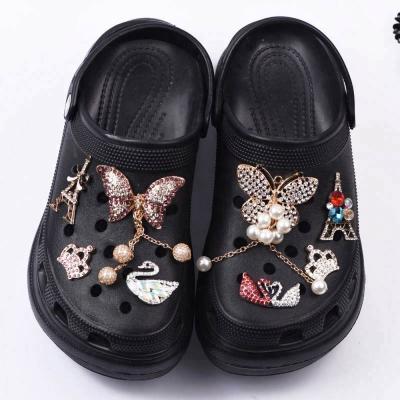 China Handmade Custom Metal Rhinestone Bling Crystal Shoe Charms For For Designer Shoes Decoration Ornament Christmas Gift for sale