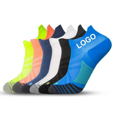 China QUICK DRY Custom Logo Sport Crew Men And Women Anti Slip Athletic Running Socks for sale