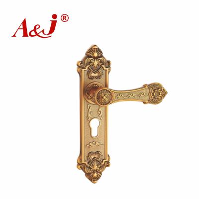 China Wooden House Door Handle / Zinc Alloy European Bedroom Door Room Door Locks For Indoor for sale