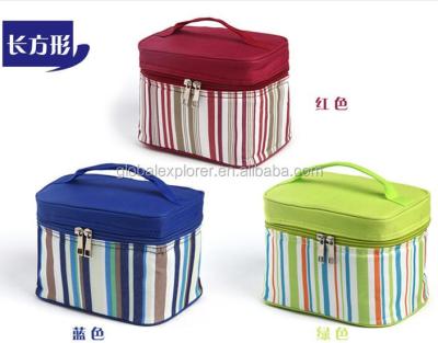 China Fashion Thermal Stripe Printed 600D Vanity Cosmetic Lunch Cooler Bag for sale