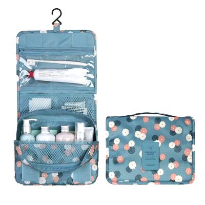 China Low MOQ factory price wholesale cheap hanging nylon cosmetic bag fashion clamshell large capacity makeup travel bag for sale