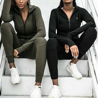 China QUICK DRY Women In Loose Fit Sportswear Football Keep Fit Equipments Women Sportswear Tracksuit for sale