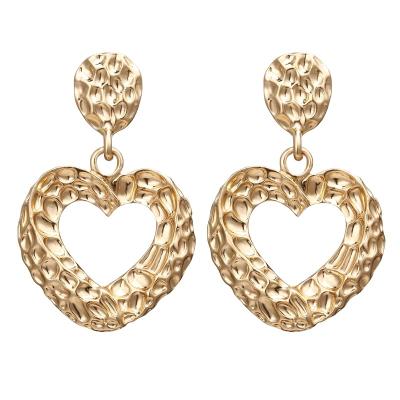 China CLASSIC Fashion Punk Jewelry Geometric Dangle Drop Circle Earrings Statement Gold Heart Shaped Earrings for sale