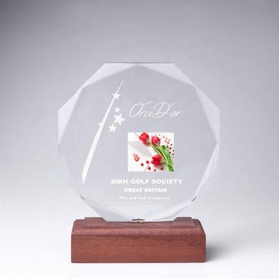 China MH-JB229 gift customized engarve glass trophy personizaled wood base clear round crystal award trophy for sale