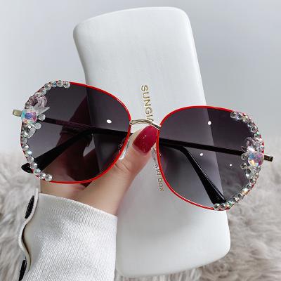 China Fashion sunglasses 2022 diamond ladies sunglasses tidal shade new polarizing ins sunglasses shape polygon large frame female cat eye sunglasses for sale