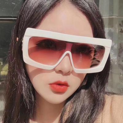 China Luxury Cat Eye Glasses Shape Hot Sale Classic Bound Cat Eye Sunglasses Big Frame Sunglasses Women Glass Shades for sale