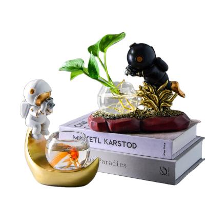 China Creative Hydroponic Astronaut Space Diver Jar Tabletop Home Decorations Nordic Viable Aquarium Vase Decoration Ornaments Pot for sale