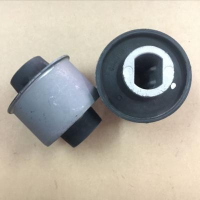 China Good Quality 68191983AA K200200 Rubber Arm Bushing For Front Track Control Rod 04782561AA For CHRYSLER 300C 2004-2010 300 C (LX) for sale