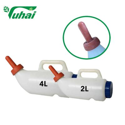 Chine 2L/4L Bouteille à boire pour veau Bouteille à tuyauterie fournitures pour bétail PP Équipement pour bétail à vendre