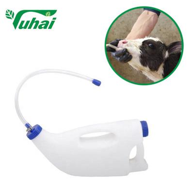 Chine 1 gal Bouteilles d'alimentation pour veaux Bouteilles d'alimentation pour animaux en plastique Équipement d'élevage pour vaches, veaux et moutons à vendre