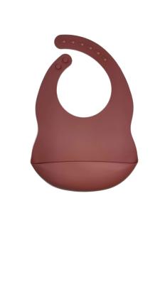 Chine ODM Rouge Lait bébé Lait bébé Bib Silicone Bib Avec attrape-nourriture à vendre