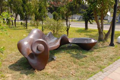 China El color decorativo de la escultura del cobre del bastidor del jardín pintó longitud de 3,5 metros en venta