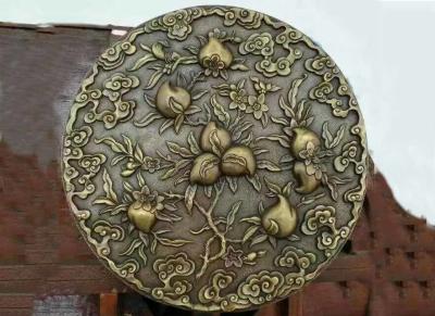 China Casting Bronze Relief Sculpture Classic Style 1.8m Diameter Decorative Peaches for sale