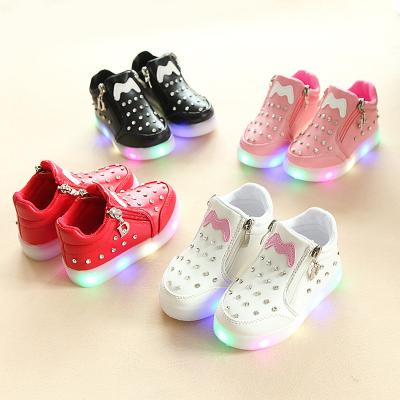 China 2022 Latest Design Lightweight Kids Fashion Led Light Up Light Weight Children's Casual Flat Shoes Kids Shoes For Boys Girls for sale