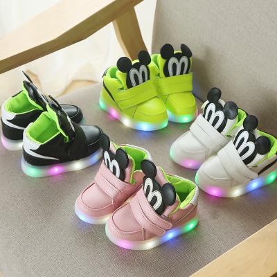 China Light Cute Design Cartoon Kids Led Light Up Shoes For Boys Girls Children for sale