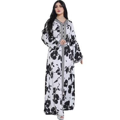 China Modest Muslimah Styling Dress Women Wholesale Moroccan Abaya Embroidery Bell Sleeve Design High Quality for sale