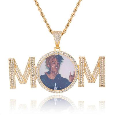 China Environmental Friendly 18k Gold Silver Plated Personalized Custom Photo Hip Hop Person Necklace for Mom Necklace Pendant for sale