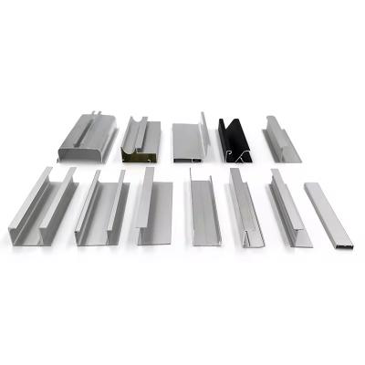 Chine Profil de cadre en aluminium pour porte de garde-robe T3-T8 à vendre