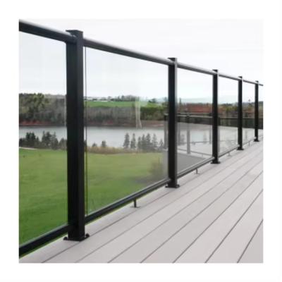 China 20 mm gehard glasbalustrade aluminium kanaalsystemen Te koop