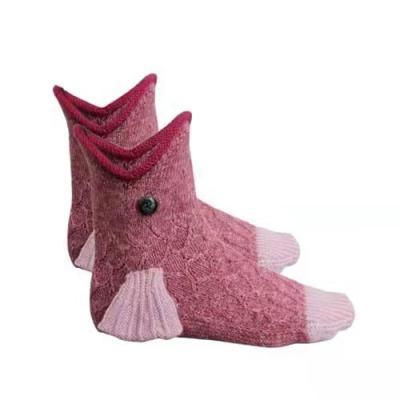 China Furry Yarn Knit Crocodile Socks Christmas Gift For Unisex Knitted Animal Carp Shark Chameleon Knitted Crocodile Socks for sale