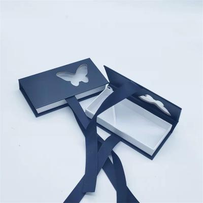 China Recycled Materials Ready To Ship New Arrival Butterfly Lash Box With Handle Black And White Color Butterfly Shade Lash Boxes for sale