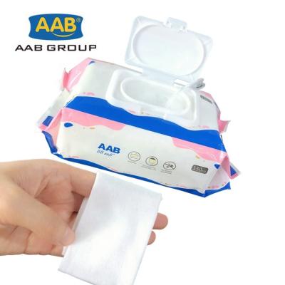 China Comfortable OEM ODM Customized Baby Water Wipes Non Woven Wet Baby Cleaning Cloths for sale