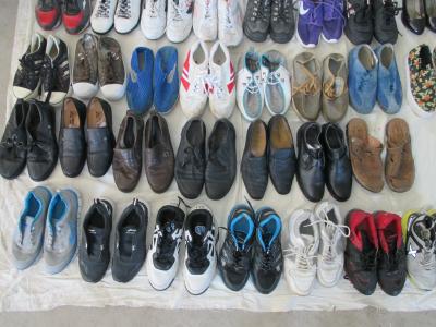 China mixed used shoes packged into a bale ,All kind of fashion used women shoes,used shoes used clothes used bags. for sale