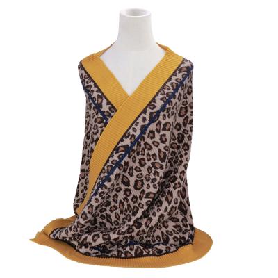 China Print Scarf Leopard Print Pleated Scarf For Autumn Animal Print Pleat Scarf For Ladies Warm Soft Polyester Print Scarf for sale