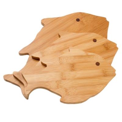 China Sustainable Eco-Friendly Wooden Cute Fish Shaped 3 Pieces Cutting Board Serving Meat Tray Set for sale