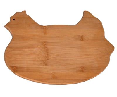 China Sustainable Sale Animal Chicken Shaped Kitchen Serving Bamboo Wooden Cutting Board for sale