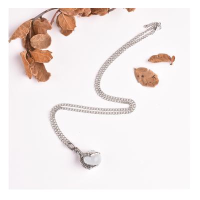 China China's natural gemstone necklace European and American fashion eagle claw necklace men's and women's crystal jewelry for sale