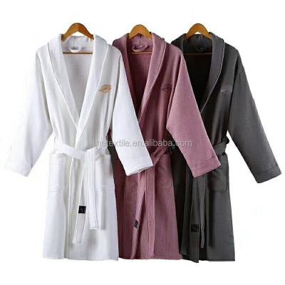 China Newest Compressed Design Customized Cotton Size Embroidered Bathrobe With Hood for sale