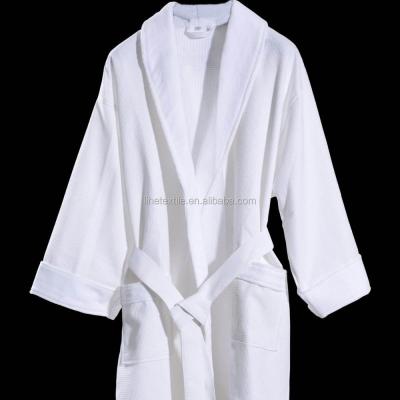 China Simple Dyed Waffle QUICK DRY Bathrobes Velvet Hotel Bath Towels for sale