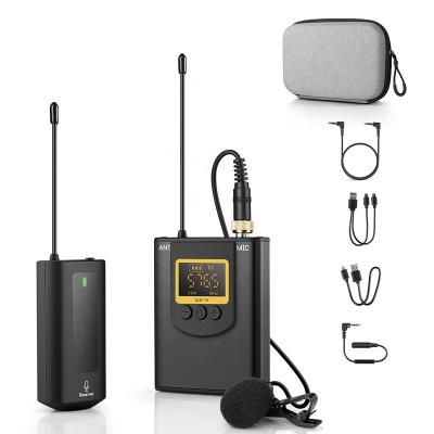 China Wireless Lavalier UHF Microphone System UHF Lapel Video Camera Wireless Microphone For Conference Interview Podcast YouTube Live for sale