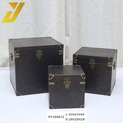 China Sustainable Home Living Furniture Wood Antique Leather Covered Trunk Box for sale