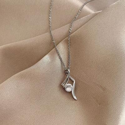 China Valentine's Day Gift Wholesale Fashion Supply Zircon Women's Clavicle Cute Live Necklace Korean Style Simple Pendant Women Chain for sale