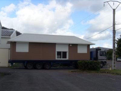 China Light Steel Frame Livable Prefab Mobile Homes / Green Custom Mobile Homes For Family for sale