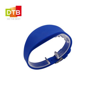 China Waterproof / DTB RFID MIFARE Waterproof Adjustable nfc EV1 Ultralight Silicone Wristband Watch for sale