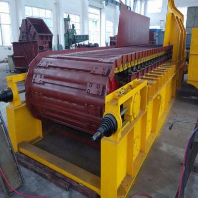 China Mineral Vibrating Medium Plate Feeder 15KW With High Wear Resistant Lining Plate for sale