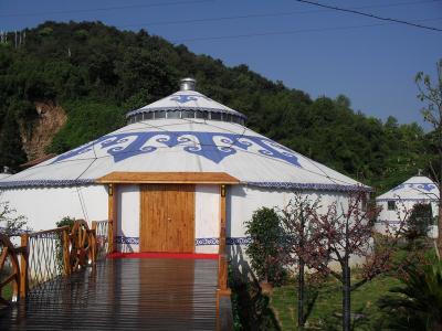 China Family Mongolian Yurt Tent Ethnic Flavor White For Daily Residential Life for sale