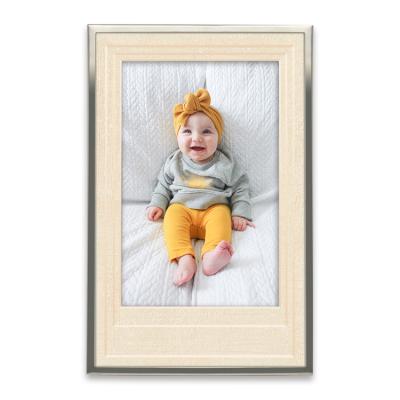 China Custom Size Environmental Friendly Simple Aluminum Alloy Metal Photo Frame Aluminum Photo Frame For Pictures With Ivory Mat for sale