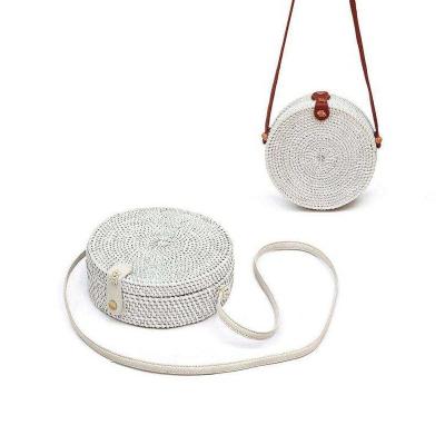 China Fashion ; 2022 New Arrival Indonesia Round Beach Bag Bali Women White Rattan Shoulder Bag for sale