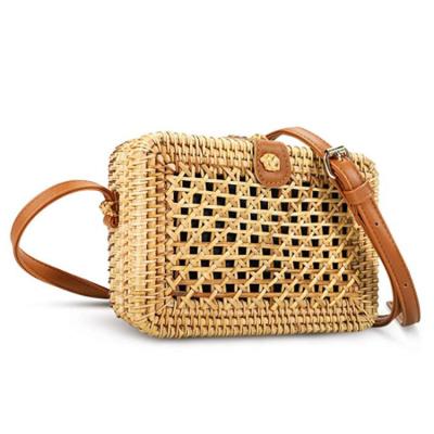 China Fashion\Comfortable\Durable Rattan Bags for Women - Unique Handmade Straw Bag for Women with Leather Strap for sale