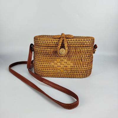 China 2022 Wholesale Fashion New Style Summer Straw Round Bags Bali Woven Beach Bali Bamboo Rattan Hand Made Bag for sale