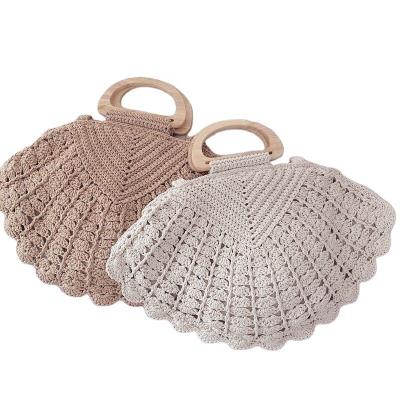 China Ellyson Retro Wooden Handle Ladies Cotton Ellyson Ladies Portable Cross-Body One-Shoulder SHELL Shaped Handmade Crochet Bag for sale