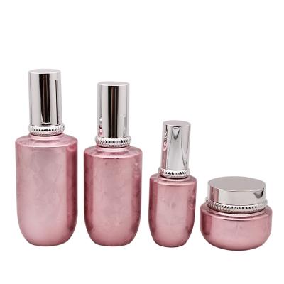 China Cosmetic luxury glass cosmetic bottles and jars for cosmetic packaging for sale