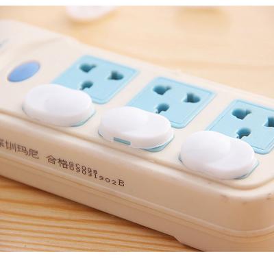 China Cute White Baby Safety Products Hot Sale Baby Safety Products Insulation Plug Covers 2 Phase 2 Hole 2 Foot Safety Plug Protection Cover for sale